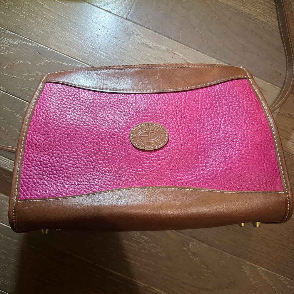 Austin Design Pebbled Pink Brown Shoulder Bag Logo Zipper Accent Brass Hardware